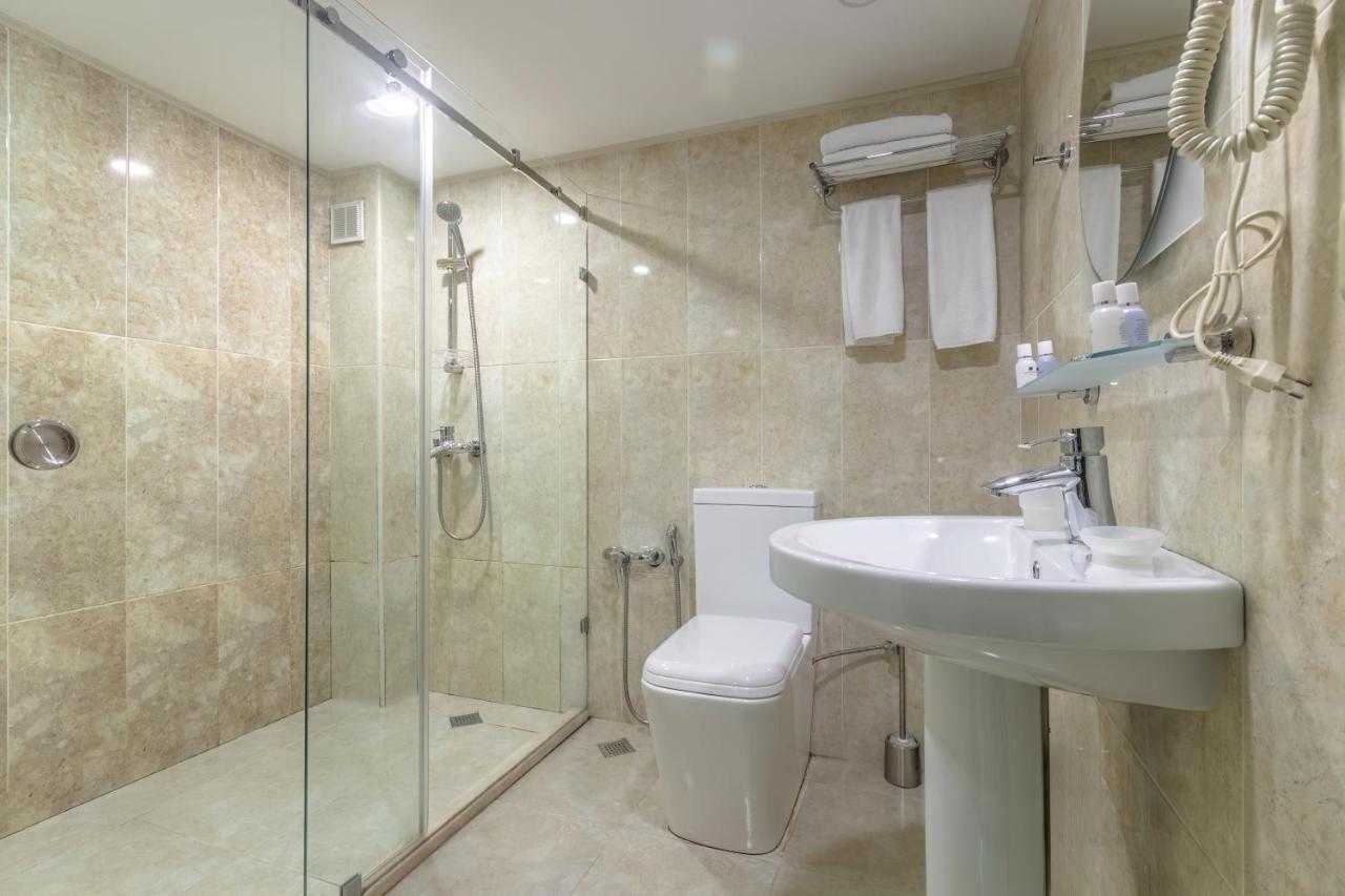 Deluxe City Hotel Баку Экстерьер фото
