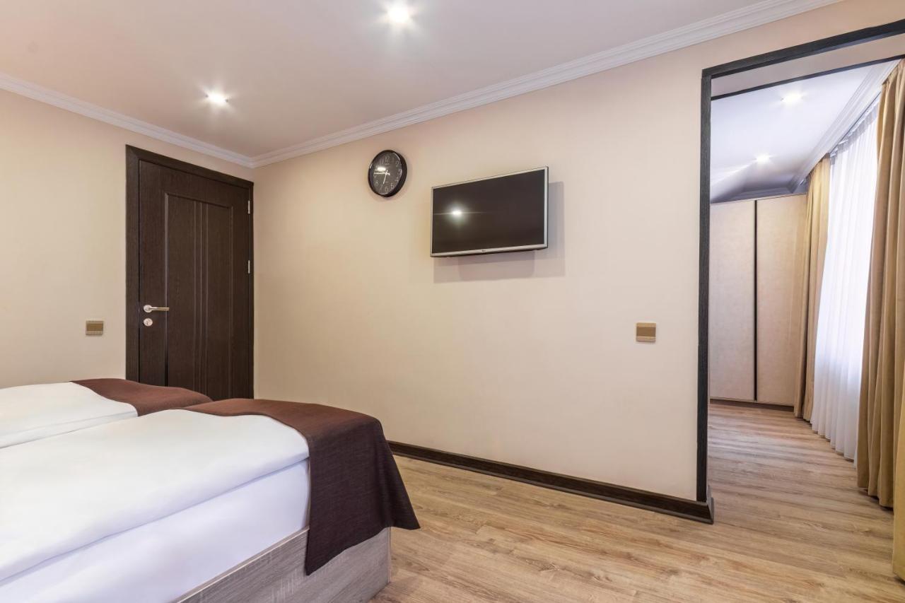 Deluxe City Hotel Баку Экстерьер фото